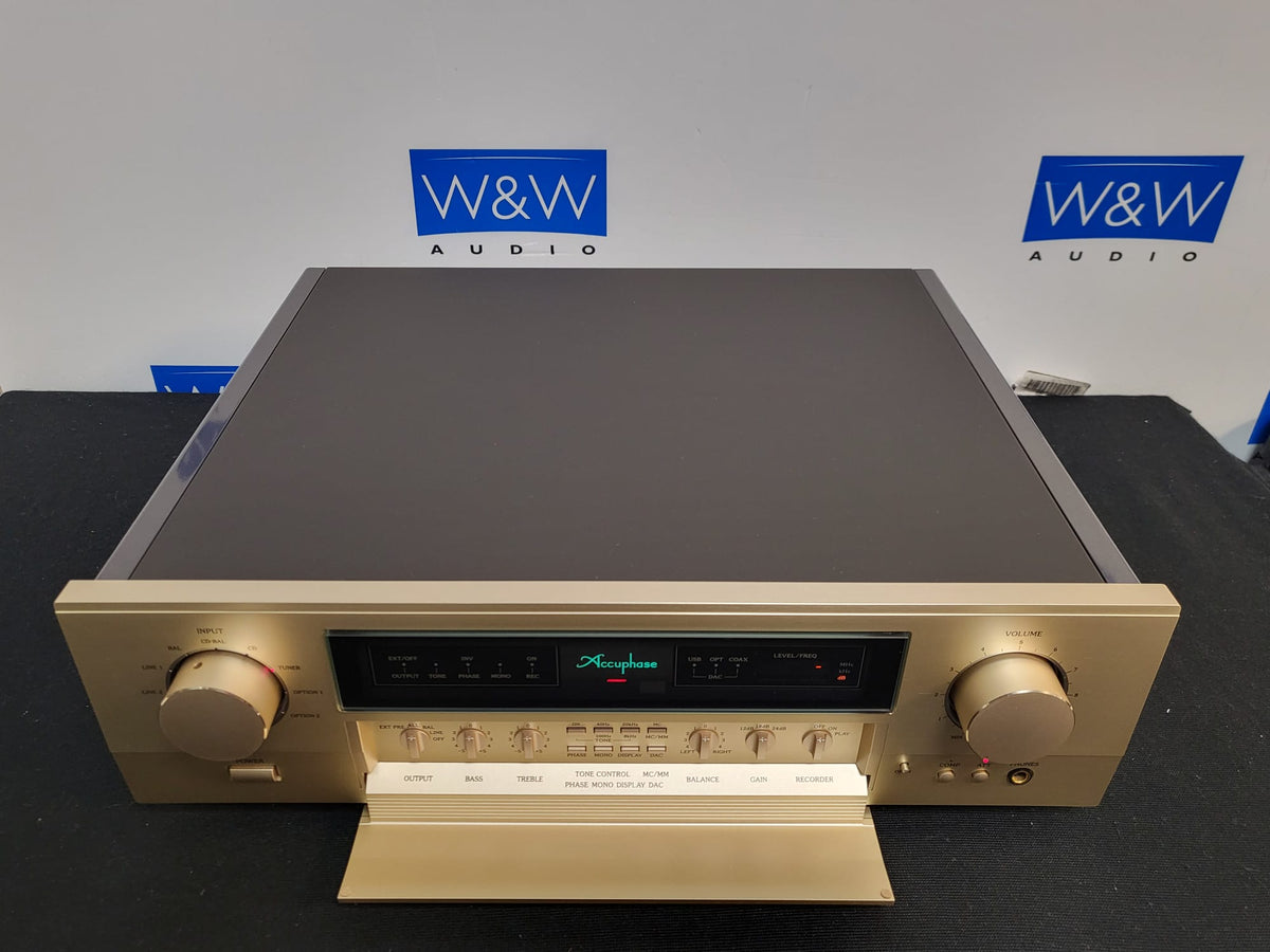 Accuphase C-2150