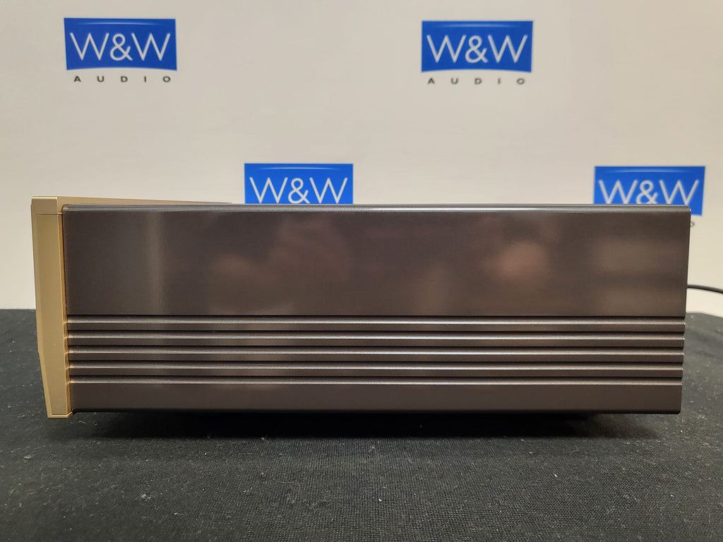 Accuphase C-2150