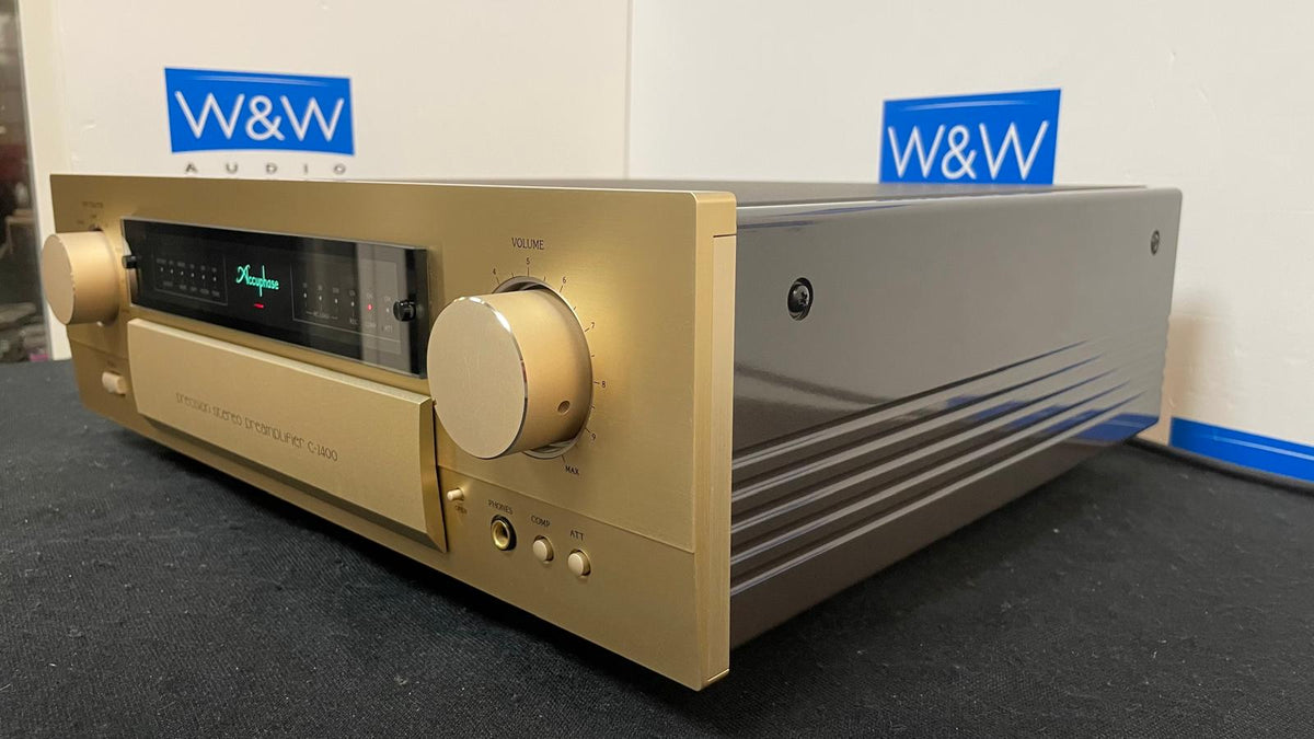 Accuphase C-2400