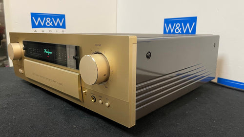 Accuphase C-2400