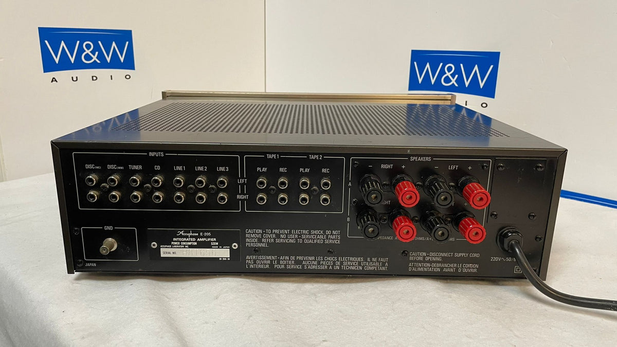 Accuphase E-205