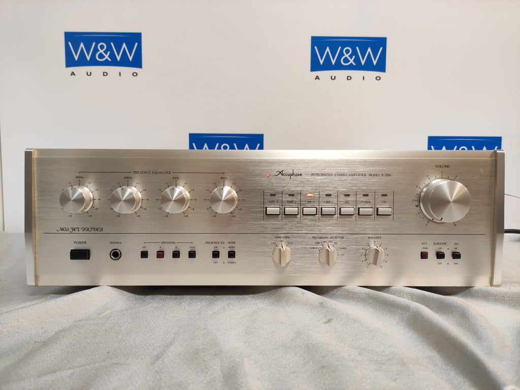 Accuphase E-206
