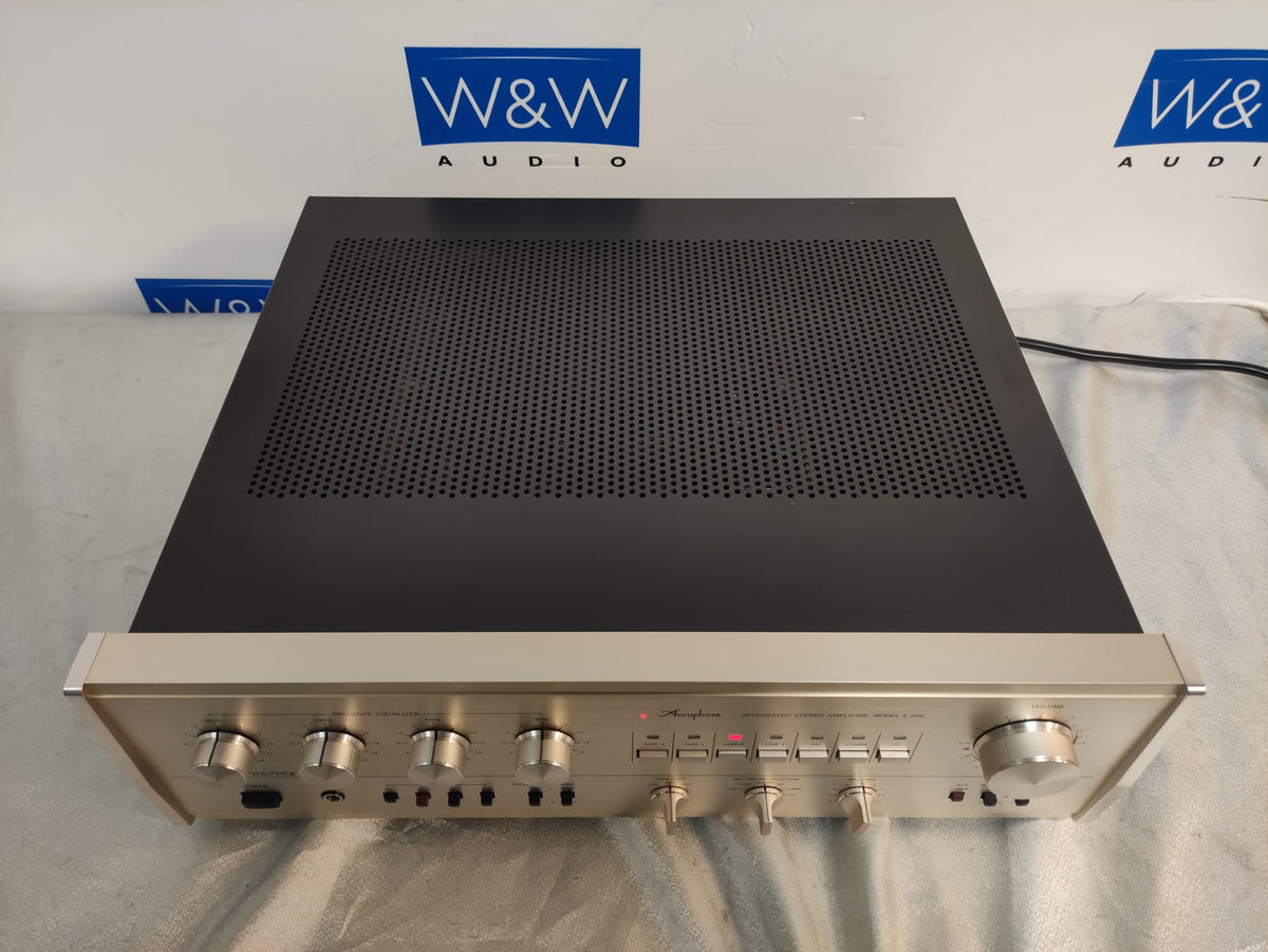 Accuphase E-206