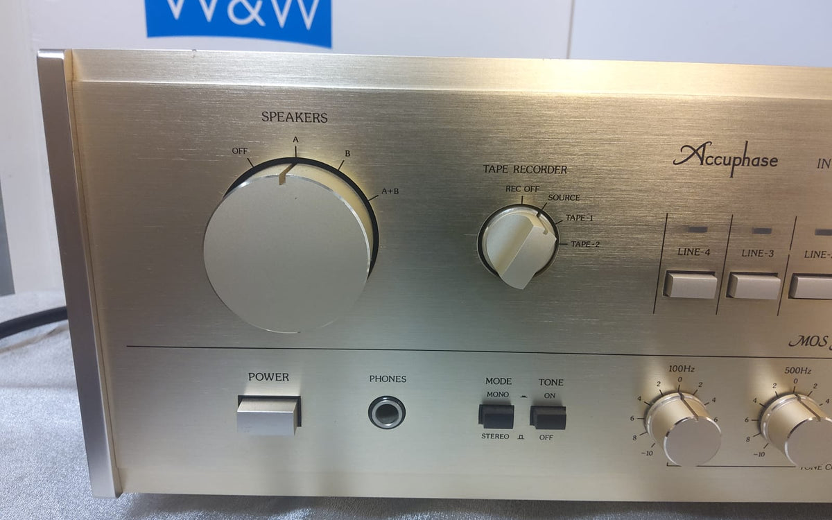 Accuphase E-207