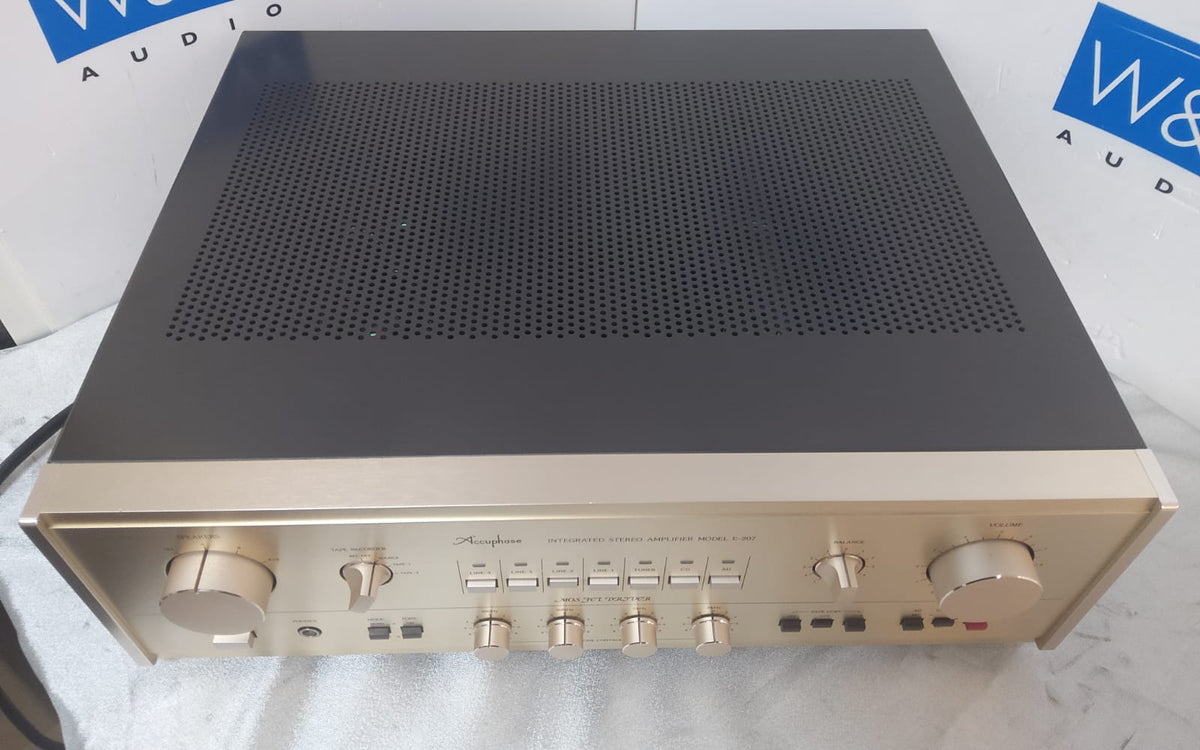 Accuphase E-207