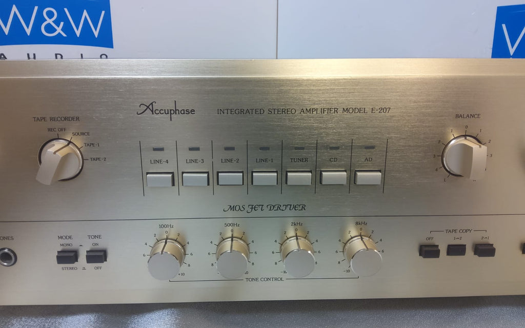Accuphase E-207