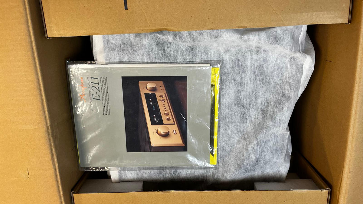Accuphase E-211