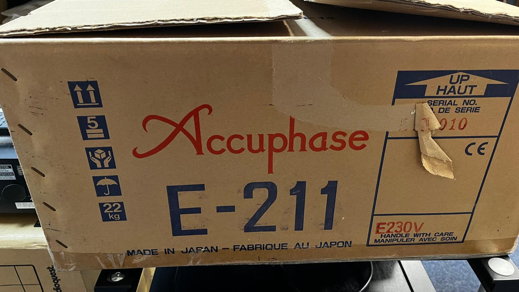 Accuphase E-211