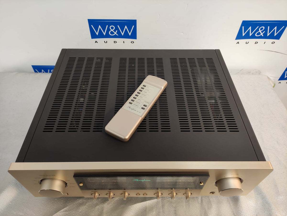 Accuphase E-307