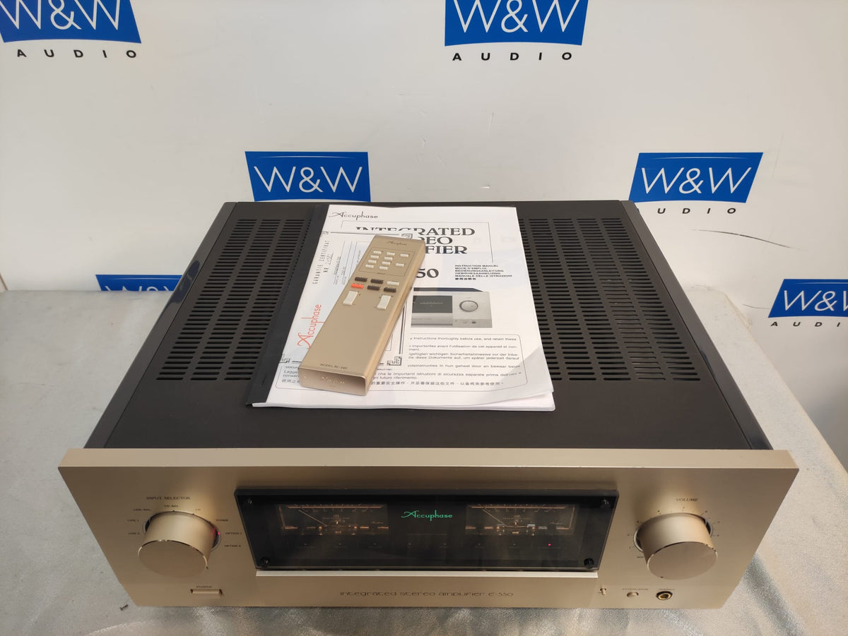 Accuphase E-550