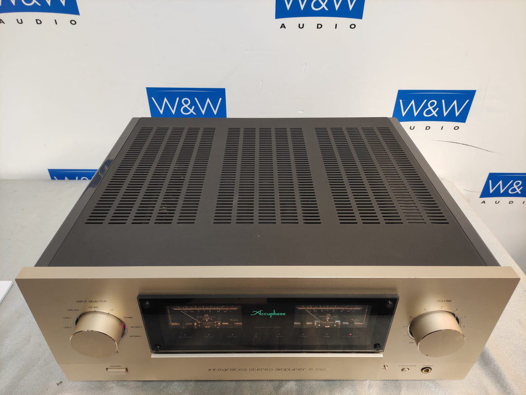 Accuphase E-550