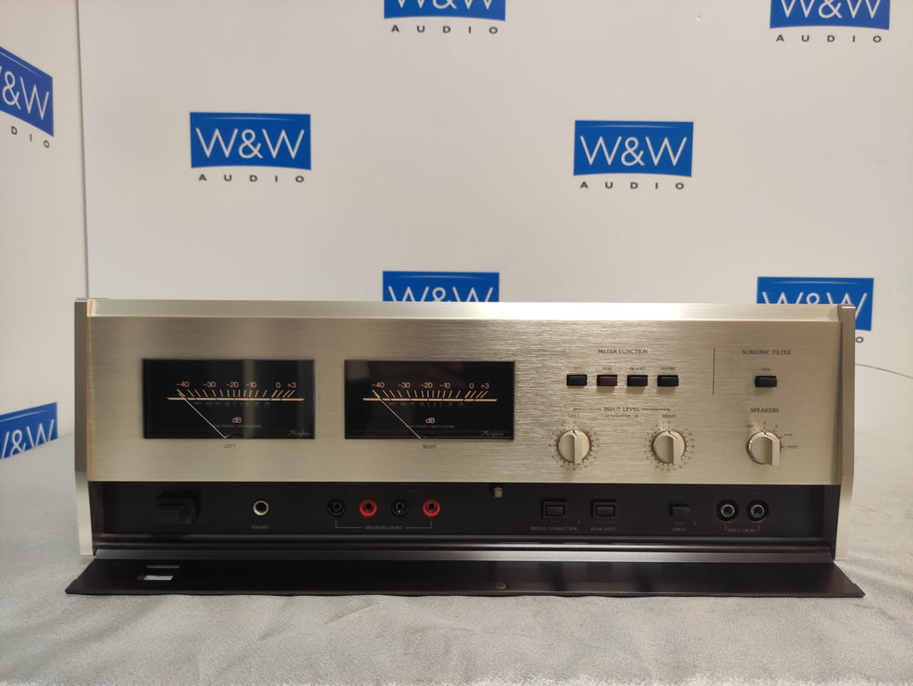 Accuphase P-300L