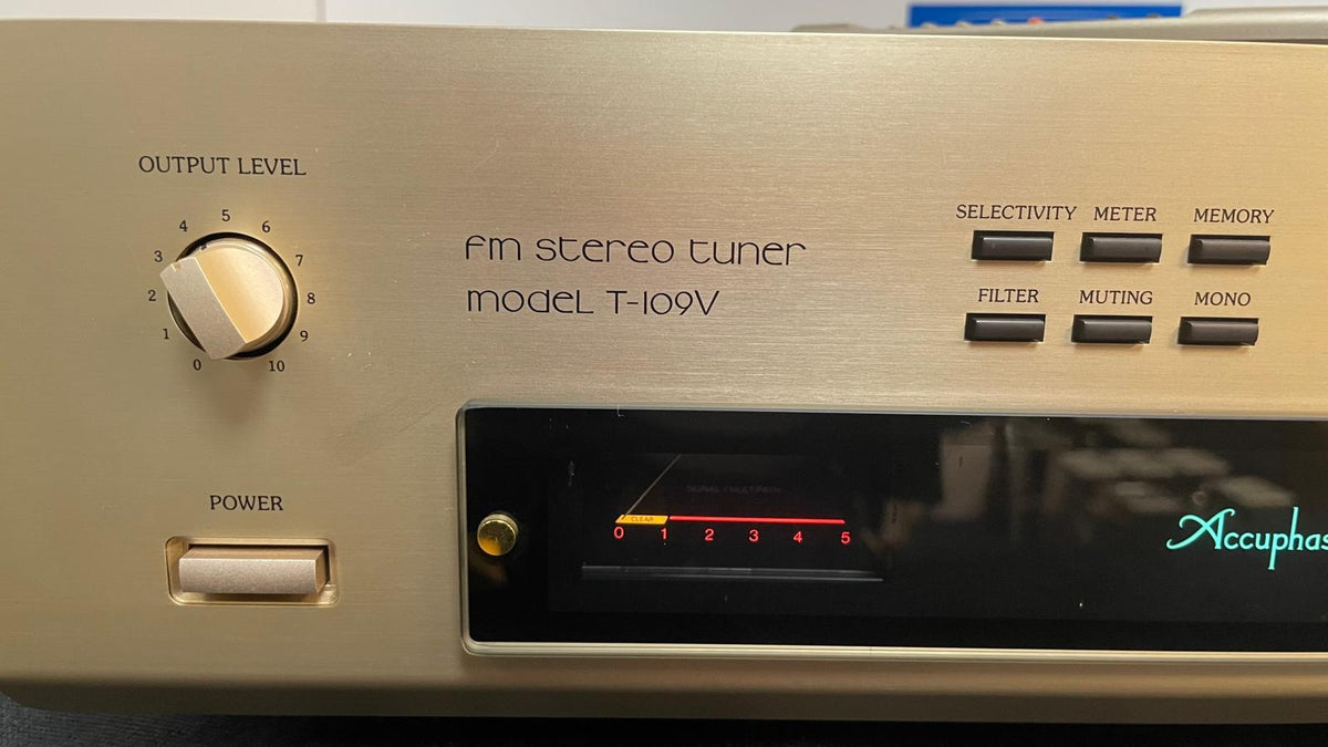 Accuphase T-109V