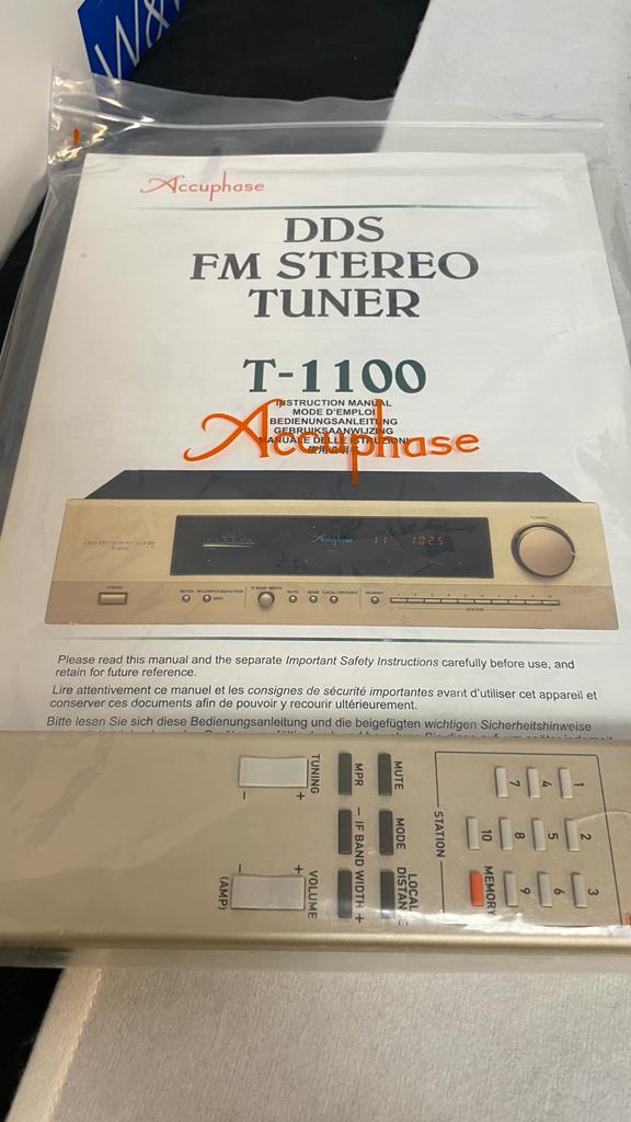 Accuphase T-1100
