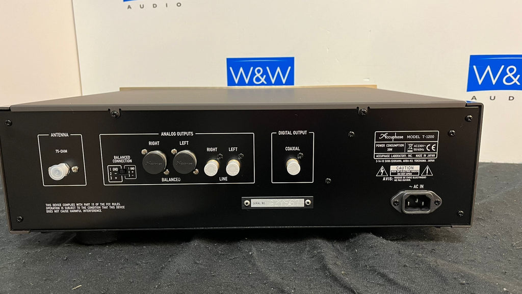 Accuphase T-1200