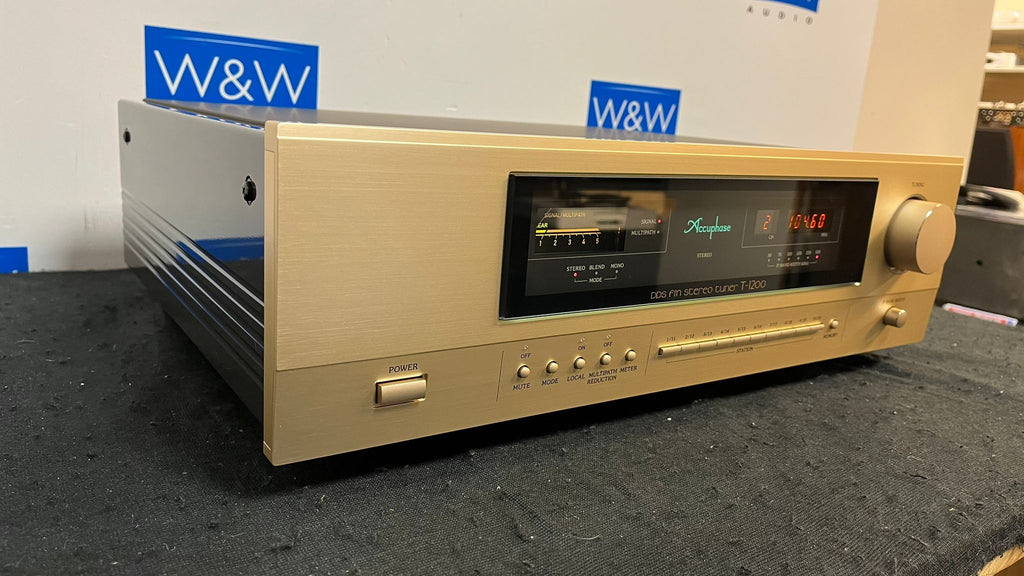 Accuphase T-1200