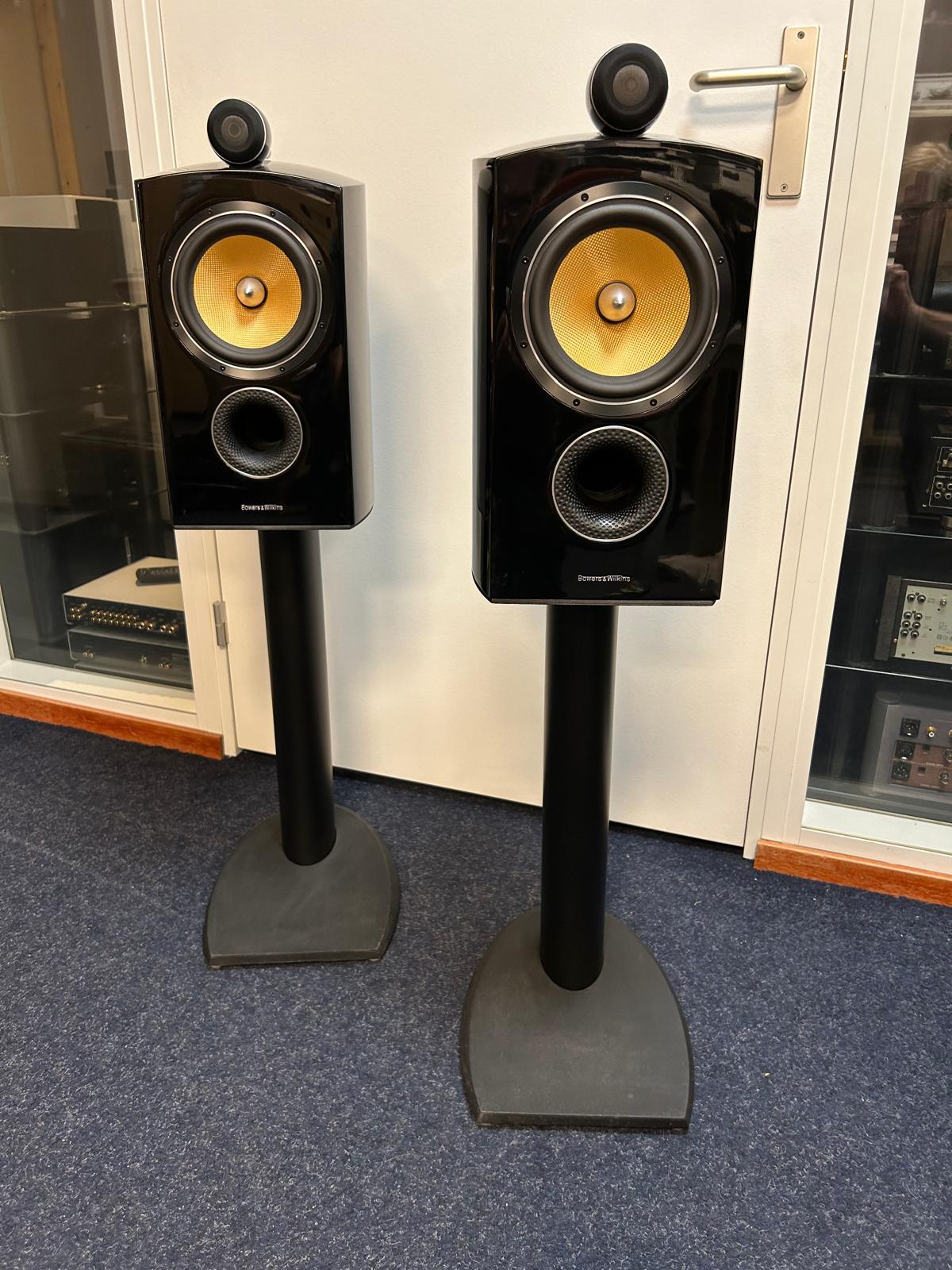 Bowers And Wilkins 805 D2