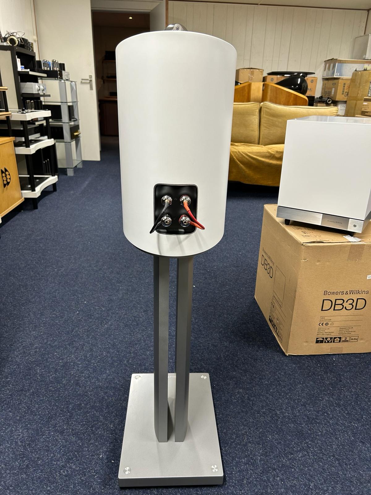 Bowers And Wilkins 805 D3 and DB3D Subwoofer