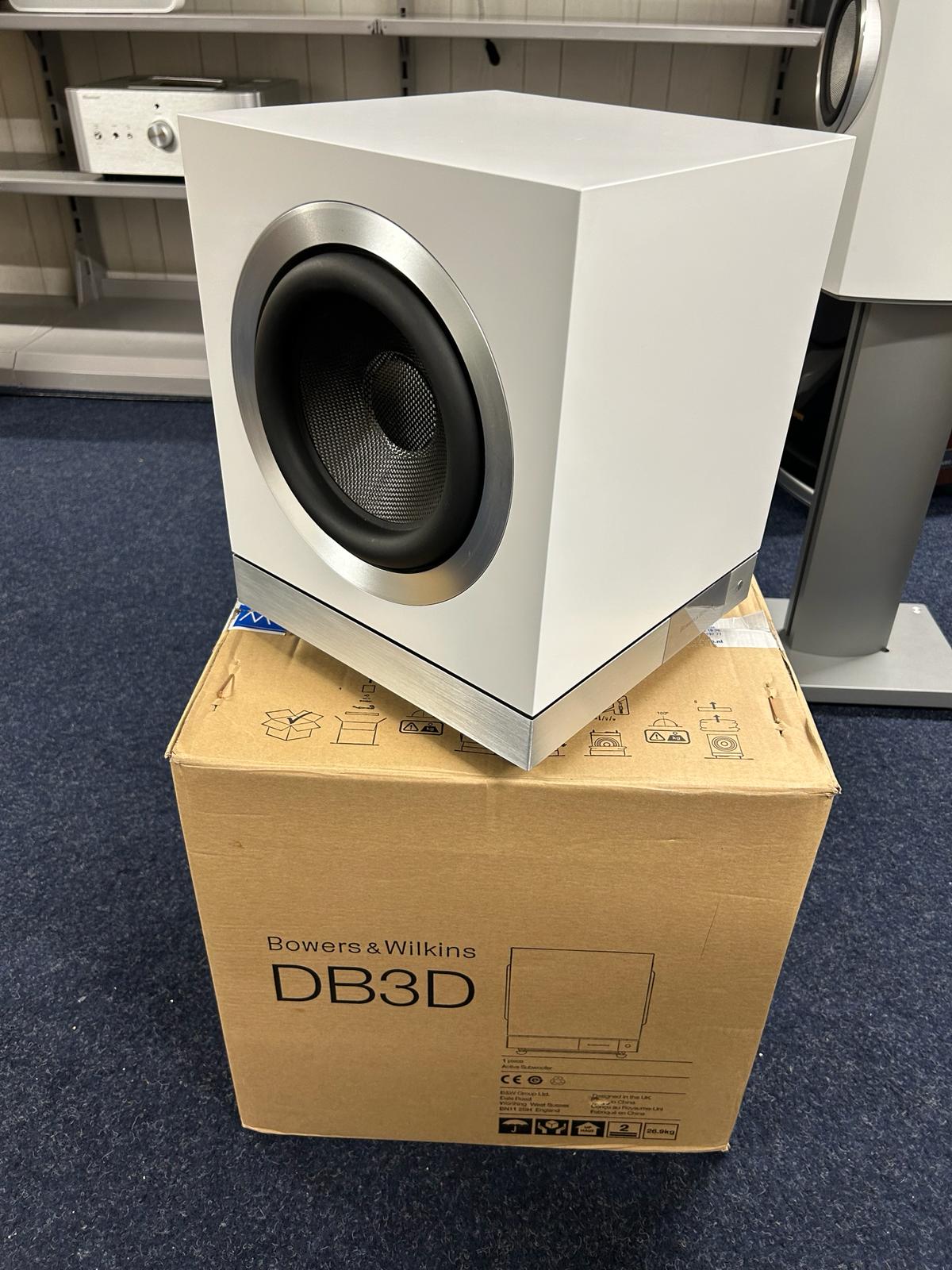 Bowers And Wilkins 805 D3 and DB3D Subwoofer