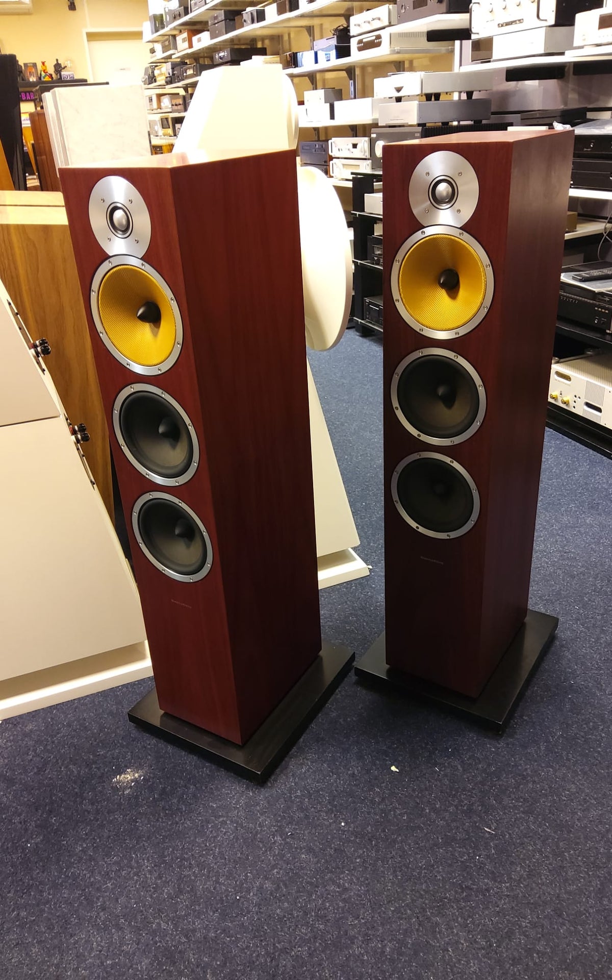 Bowers And Wilkins CM9