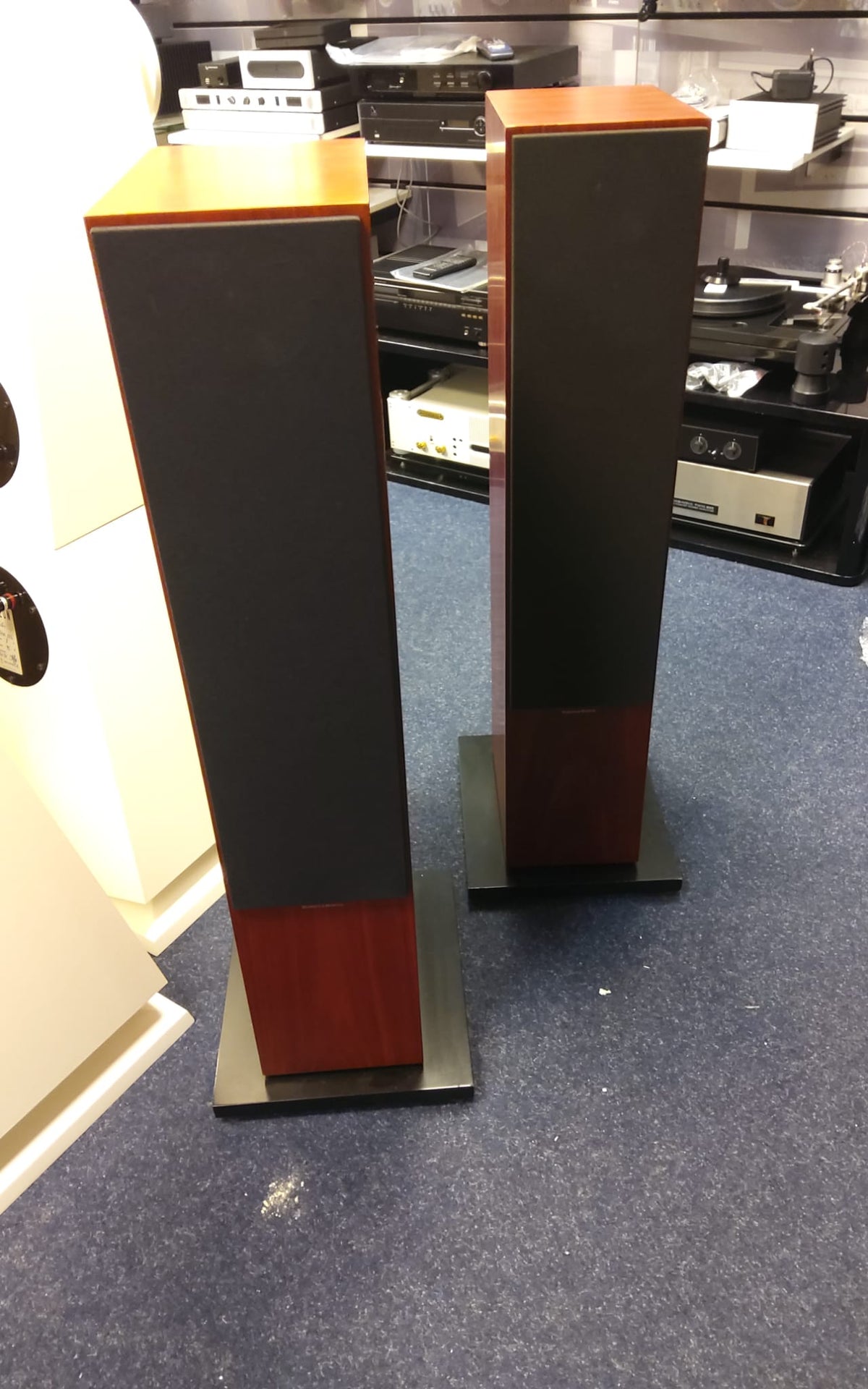 Bowers And Wilkins CM9