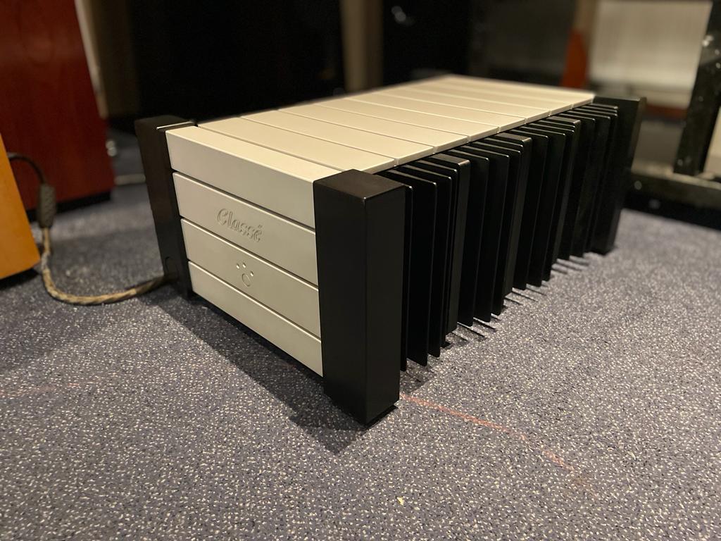 Classe Omega Power Amplifier