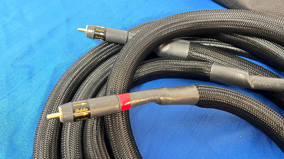 Dolphin Audio Black