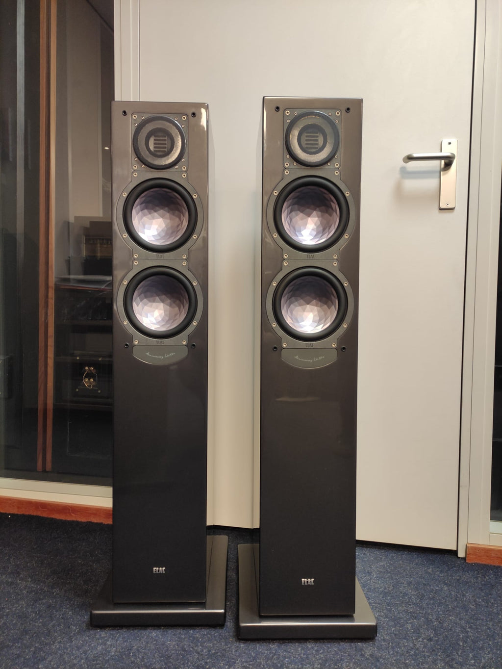 Elac FS 210 CE (Crystal Edition)