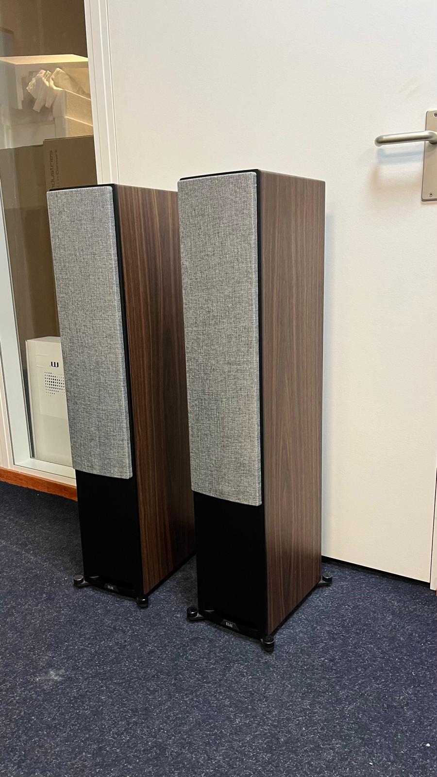 Elac Uni-Fi Reference UFR52