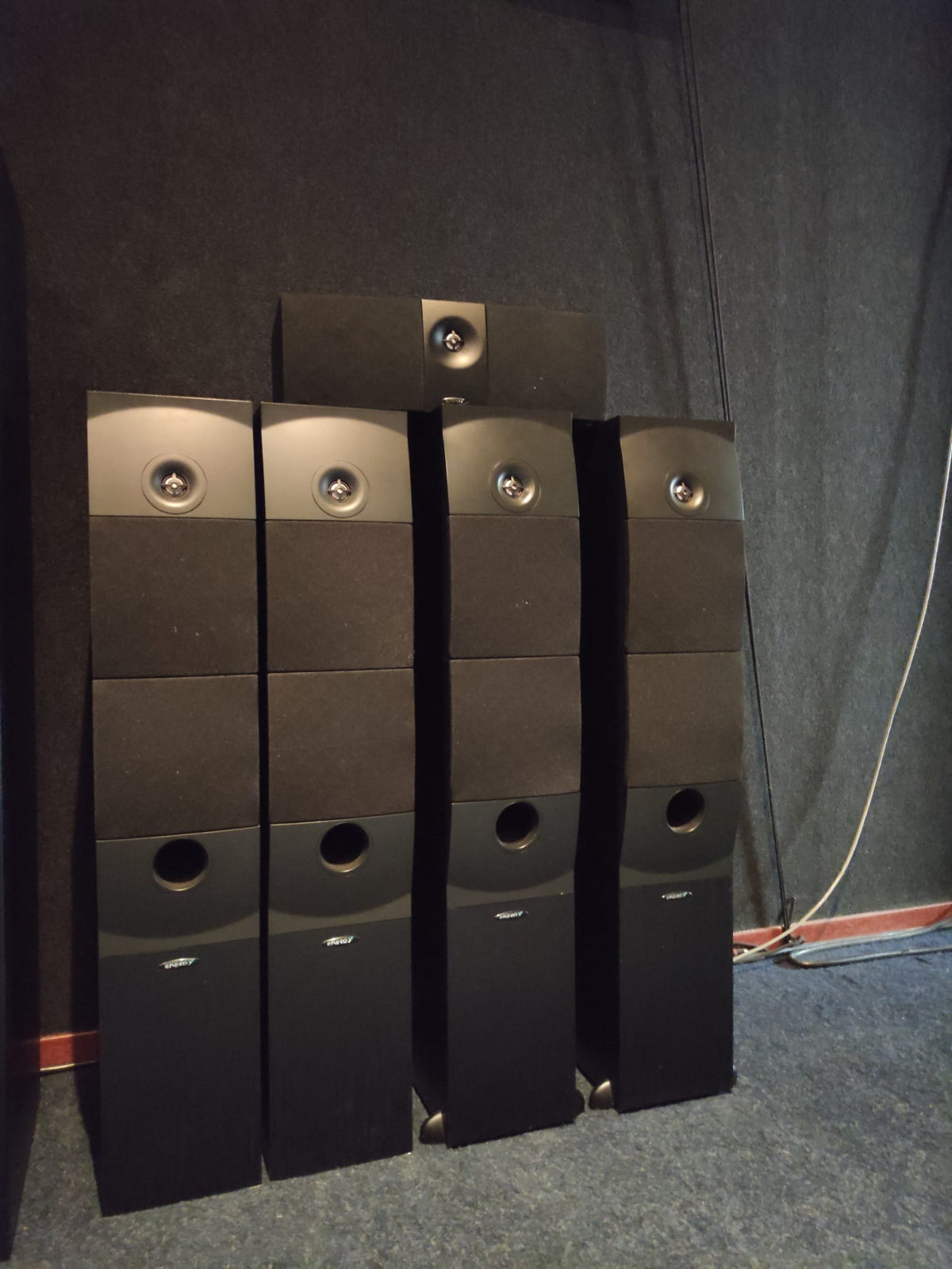 Energy surround set