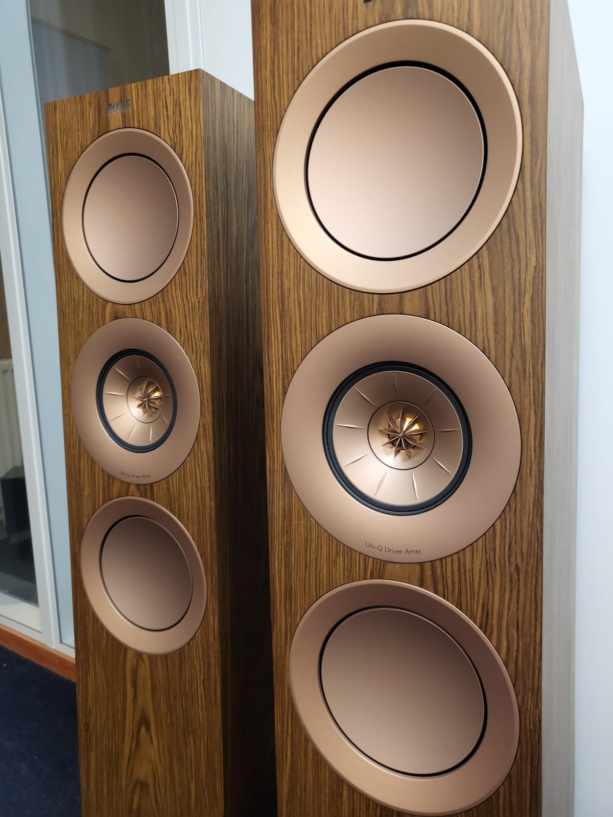 Kef R7