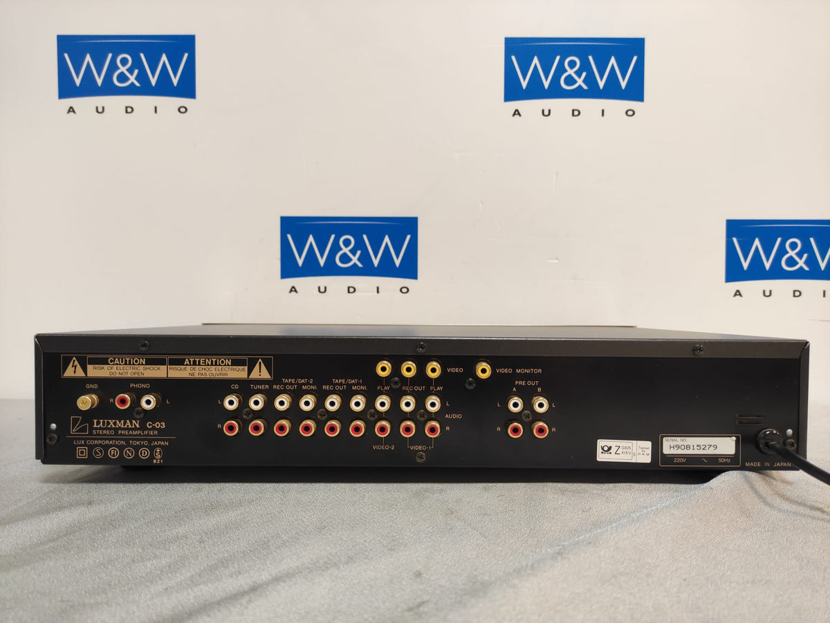 Luxman C-03