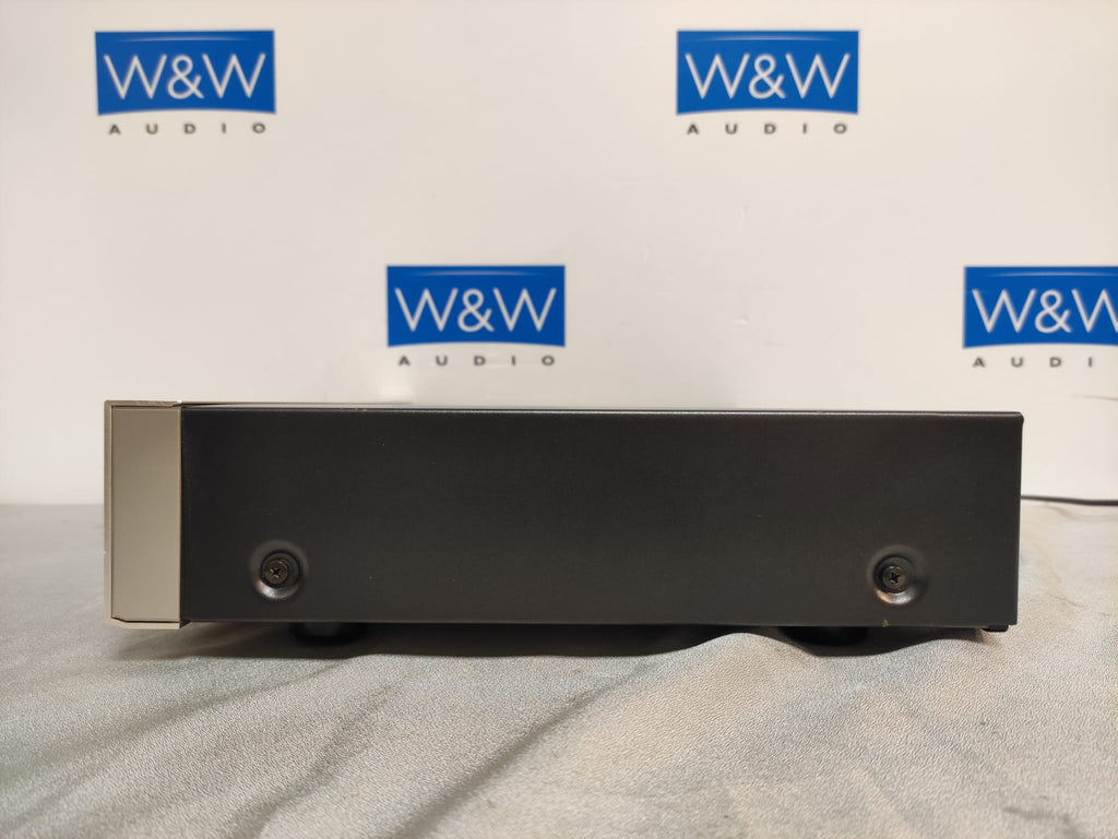 Luxman C-03