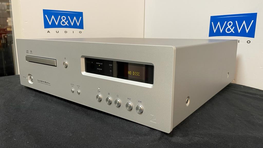 Luxman D-05