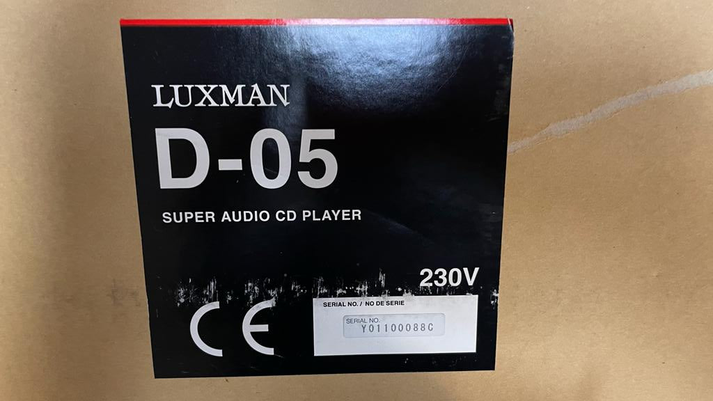 Luxman D-05