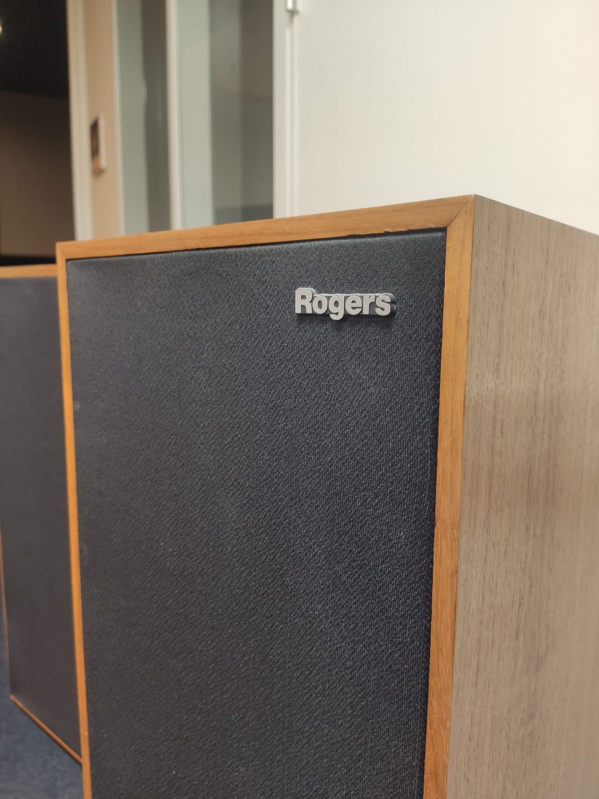 Rogers LS6 2p