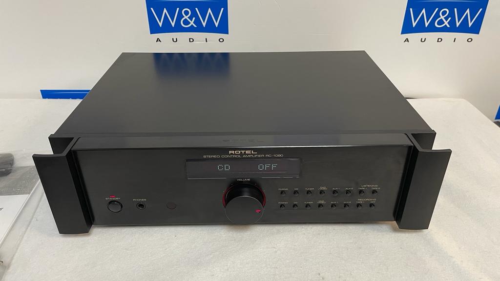 Rotel RC-1090 black