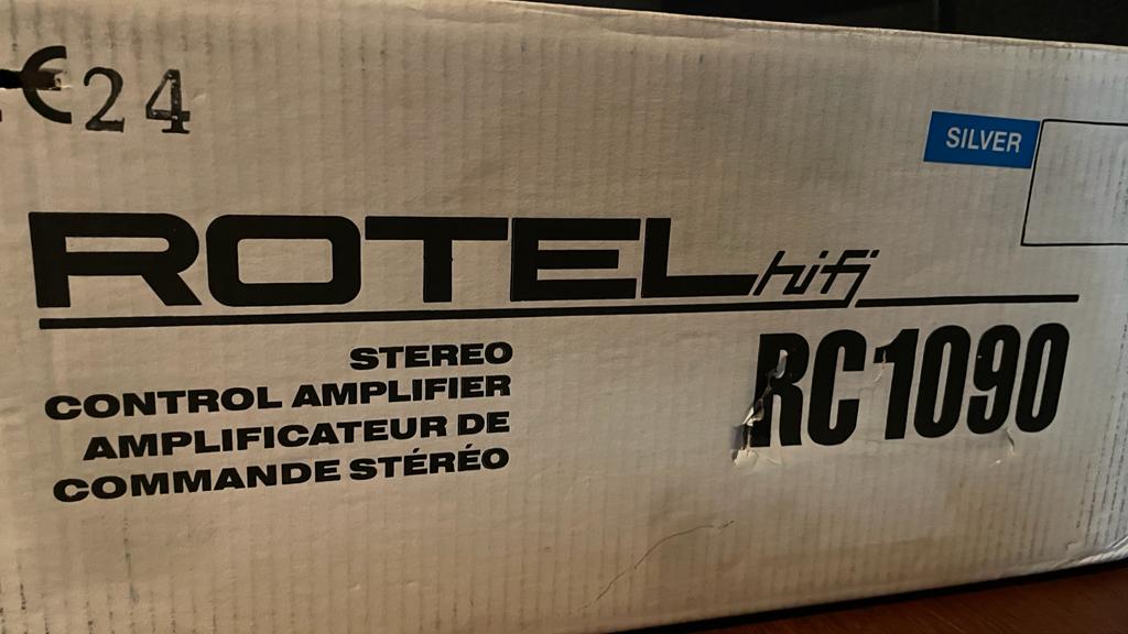 Rotel RC-1090 silver
