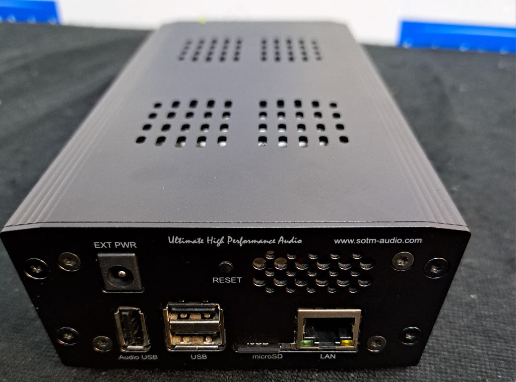 SOtM sMS-200ultra with Sbooster