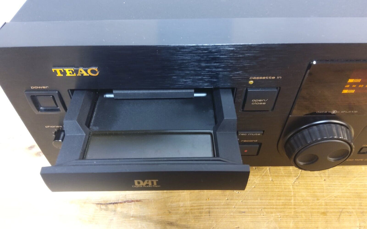 TEAC R-9