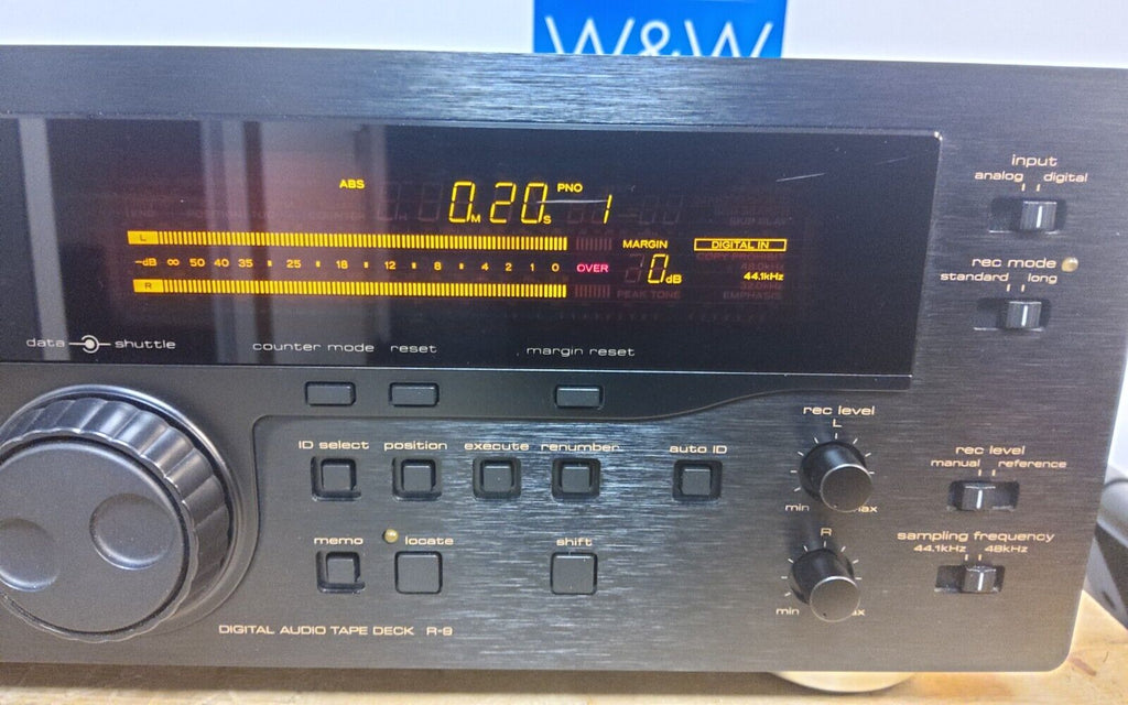 TEAC R-9