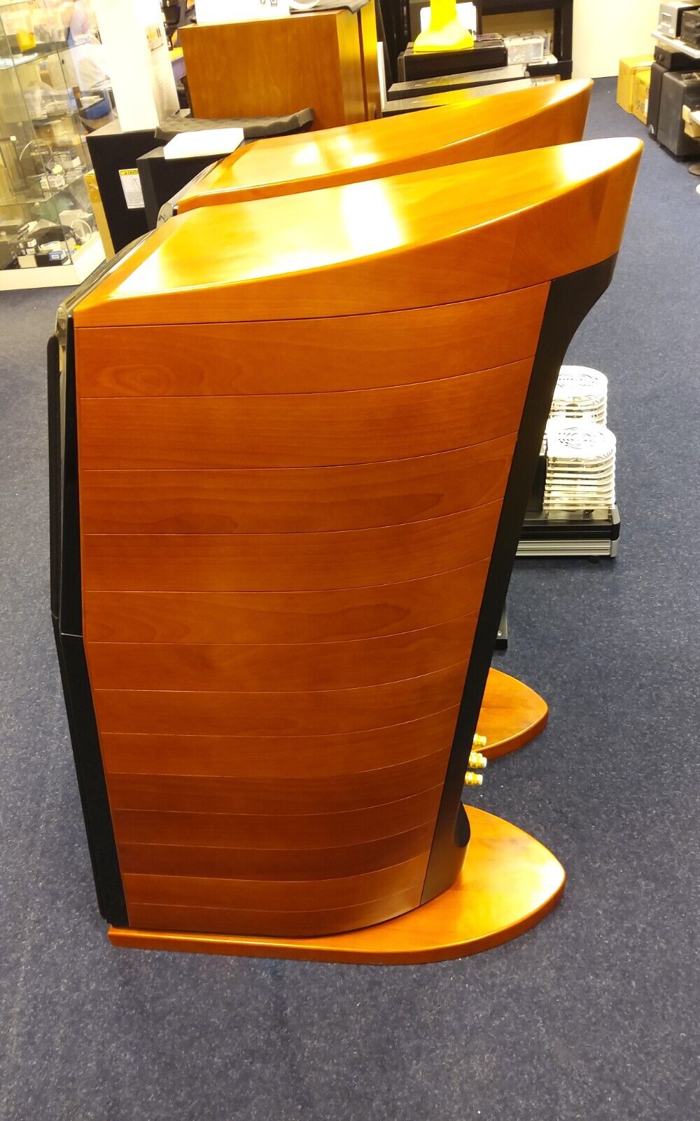 Usher Audio Dancer CP-8571