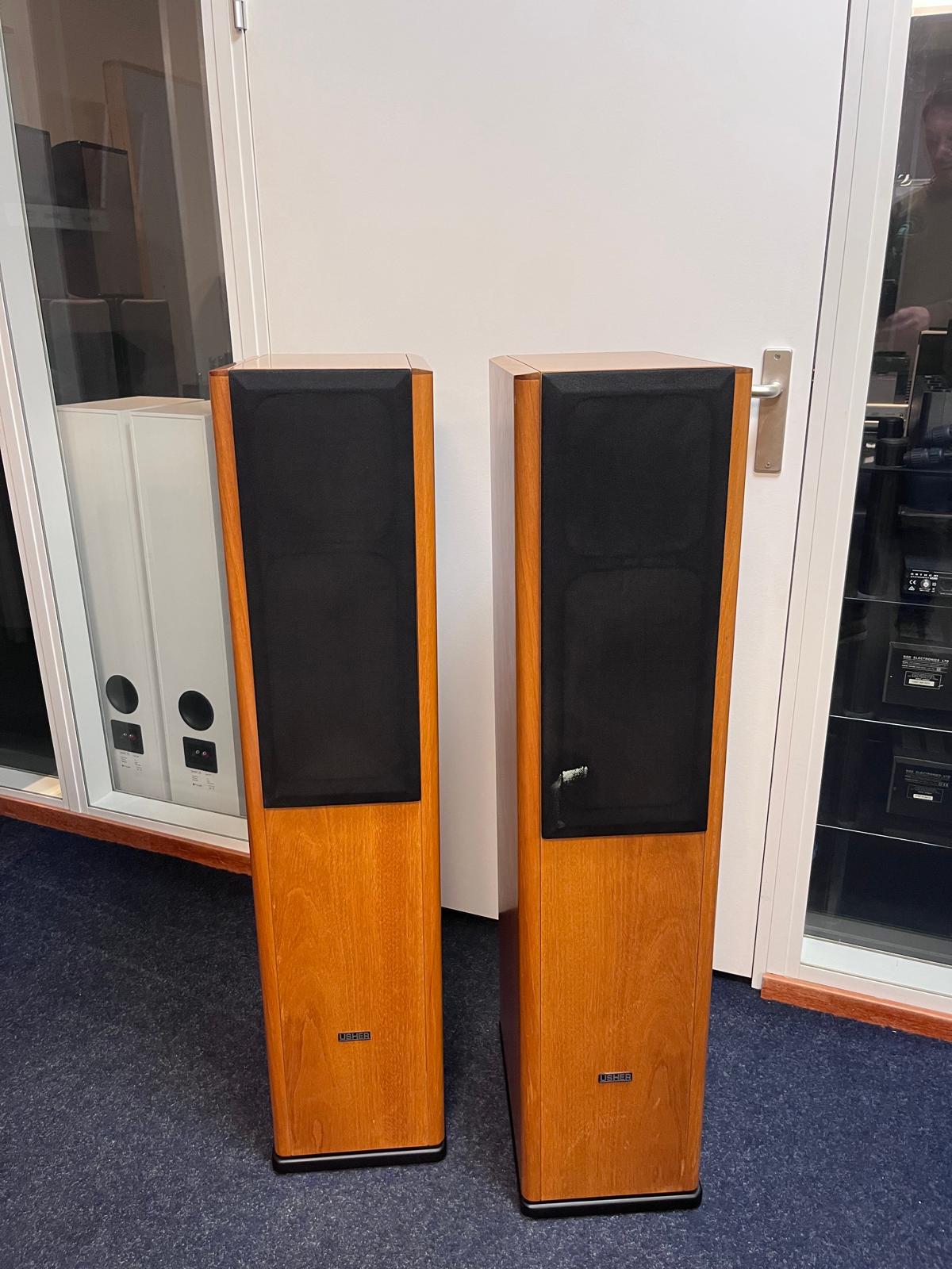Usher M-700 mkII