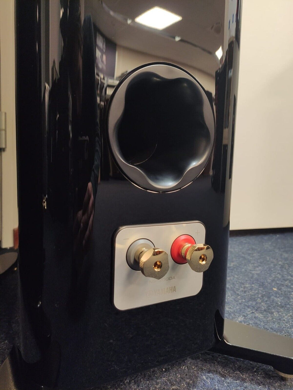 Yamaha NS-2000A