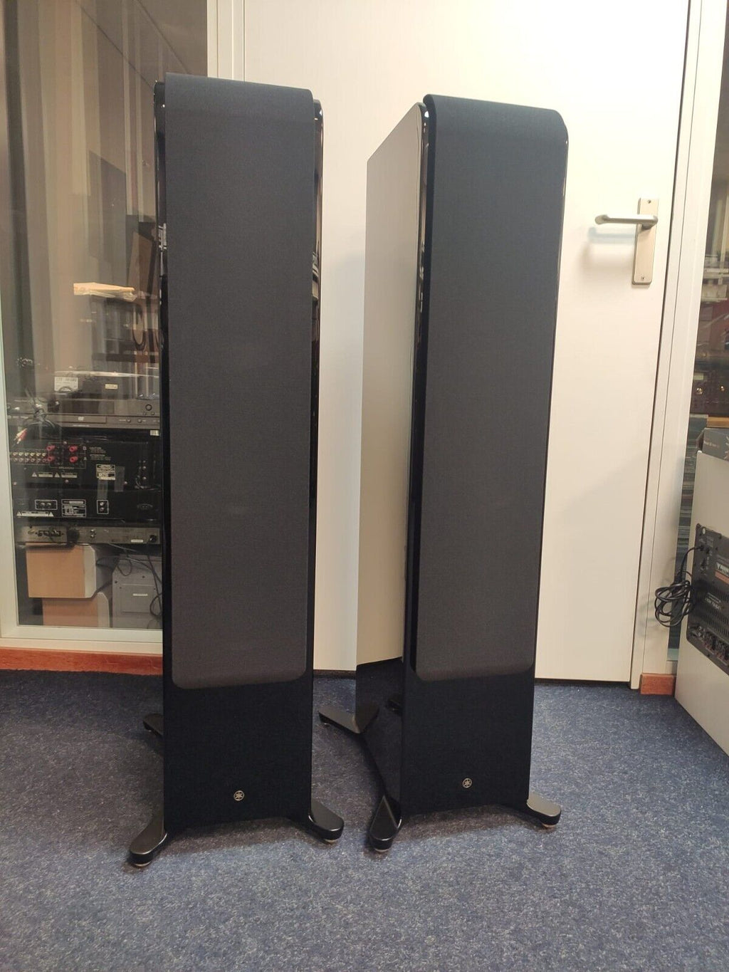 Yamaha NS-2000A
