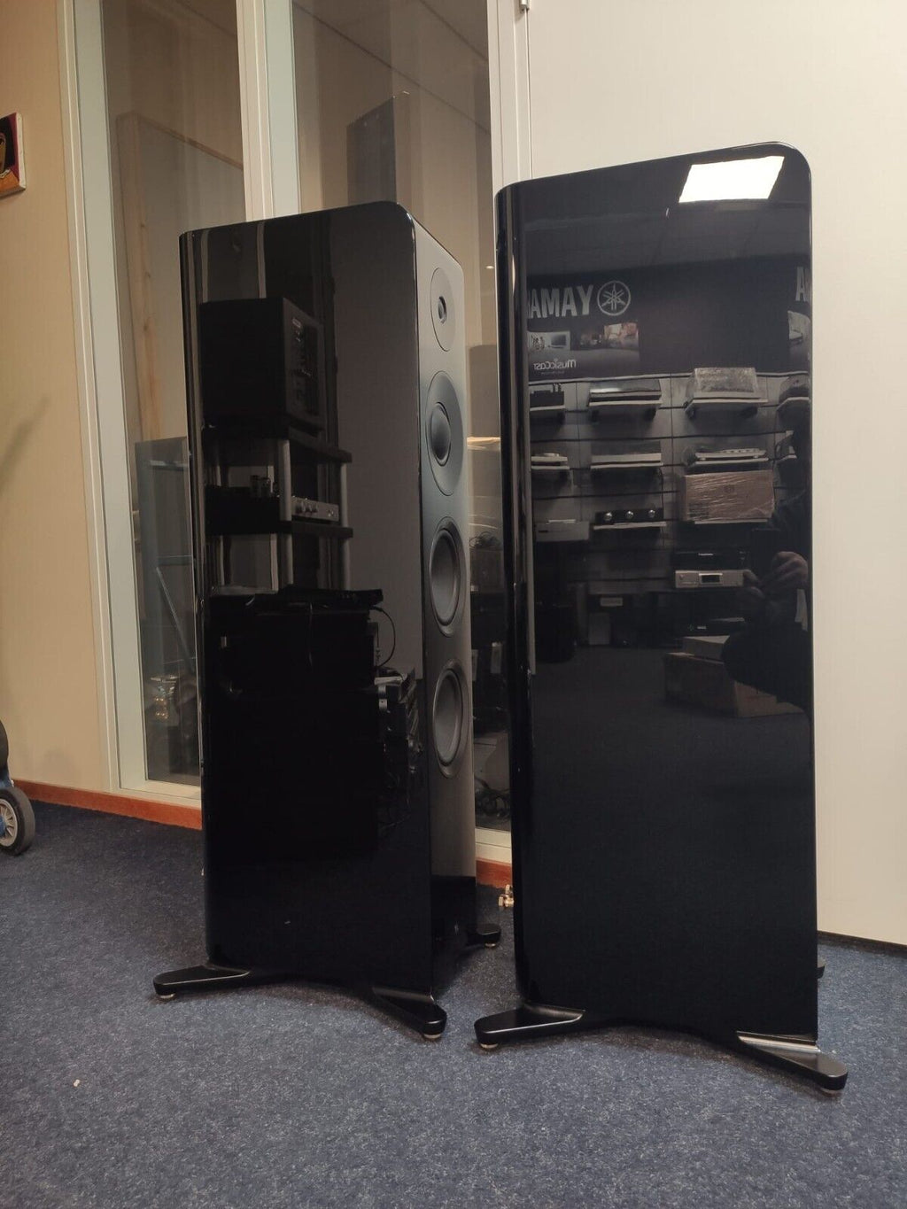 Yamaha NS-2000A