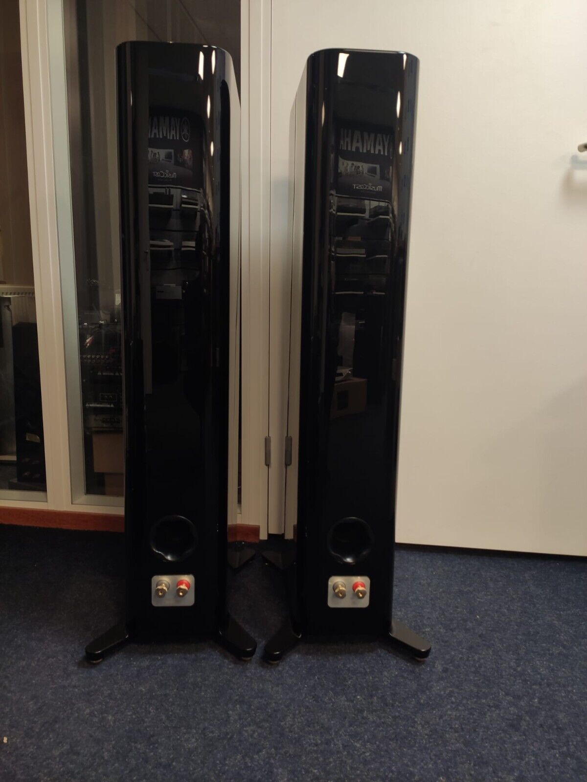 Yamaha NS-2000A